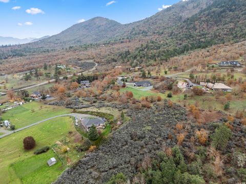 Tiny photo for 182 Blue Chip Lane, Grants Pass, OR 97527 (MLS # 220212206)