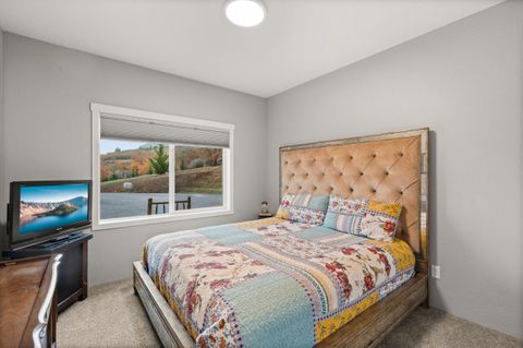 Tiny photo for 182 Blue Chip Lane, Grants Pass, OR 97527 (MLS # 220212206)