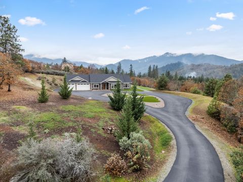 Tiny photo for 182 Blue Chip Lane, Grants Pass, OR 97527 (MLS # 220212206)