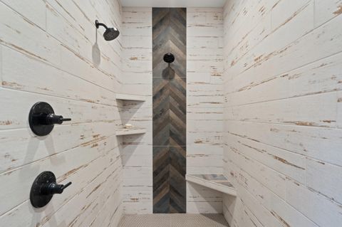 Tiny photo for 182 Blue Chip Lane, Grants Pass, OR 97527 (MLS # 220212206)