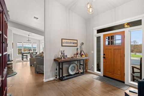 Tiny photo for 182 Blue Chip Lane, Grants Pass, OR 97527 (MLS # 220212206)