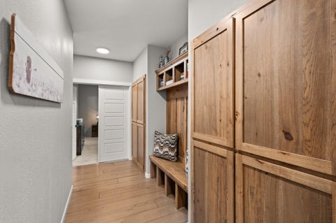 Tiny photo for 182 Blue Chip Lane, Grants Pass, OR 97527 (MLS # 220212206)