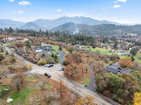 Tiny photo for 182 Blue Chip Lane, Grants Pass, OR 97527 (MLS # 220212206)