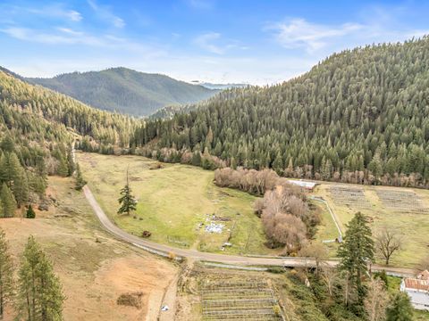 Tiny photo for 6026 Carberry Creek Road, Jacksonville, OR 97530 (MLS # 220213209)