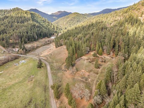 Tiny photo for 6026 Carberry Creek Road, Jacksonville, OR 97530 (MLS # 220213209)