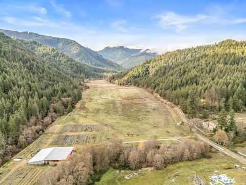 Tiny photo for 6026 Carberry Creek Road, Jacksonville, OR 97530 (MLS # 220213209)