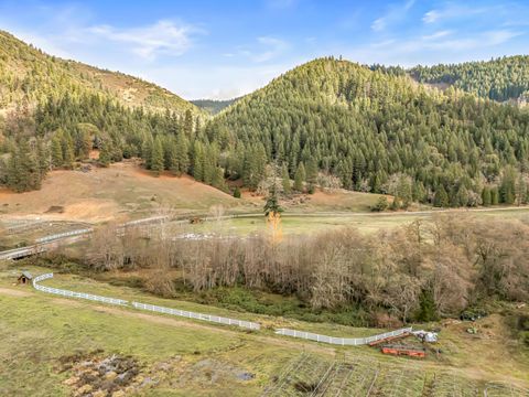 Tiny photo for 6026 Carberry Creek Road, Jacksonville, OR 97530 (MLS # 220213209)