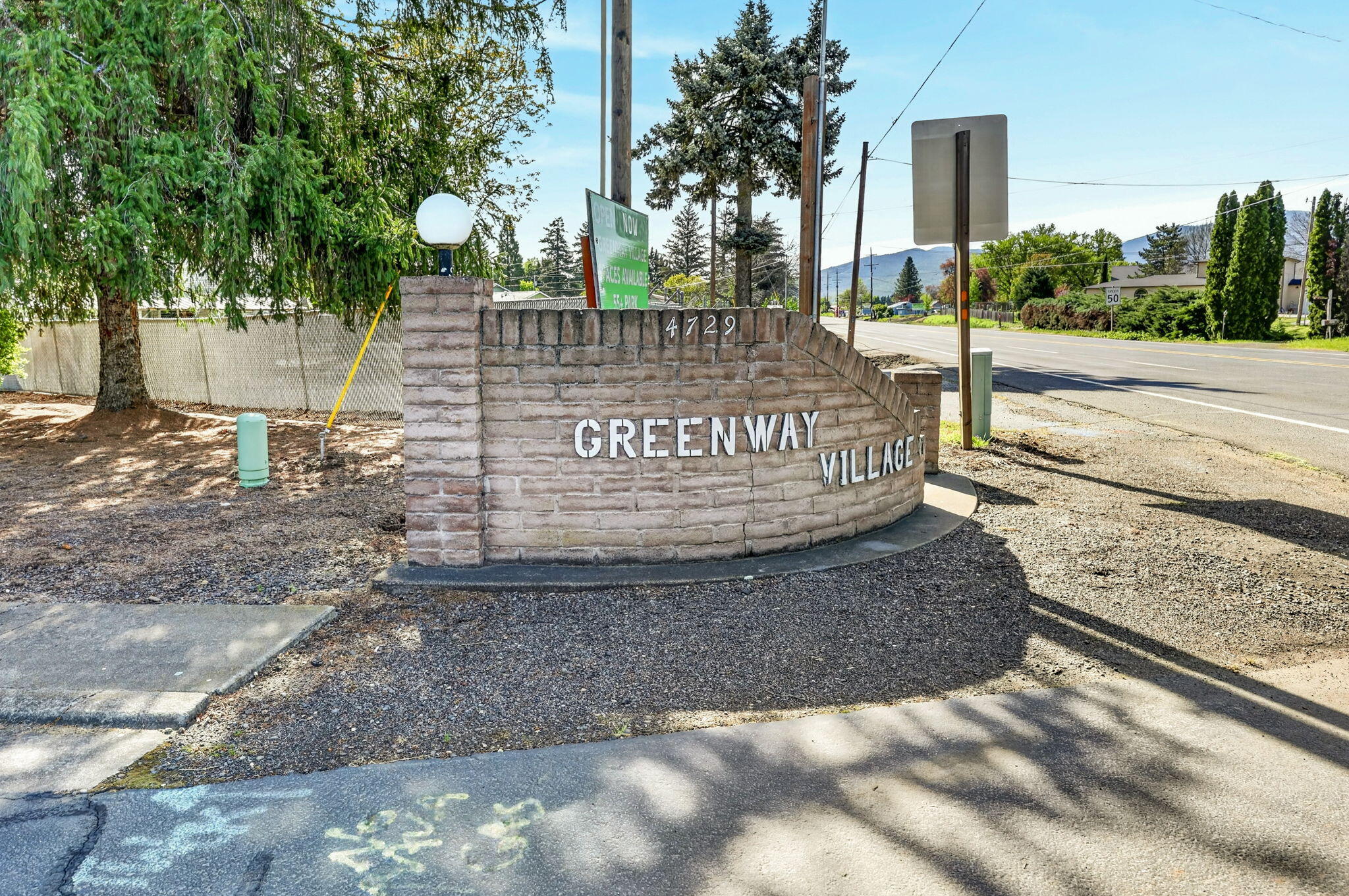 4729 S Pacific Highway 22