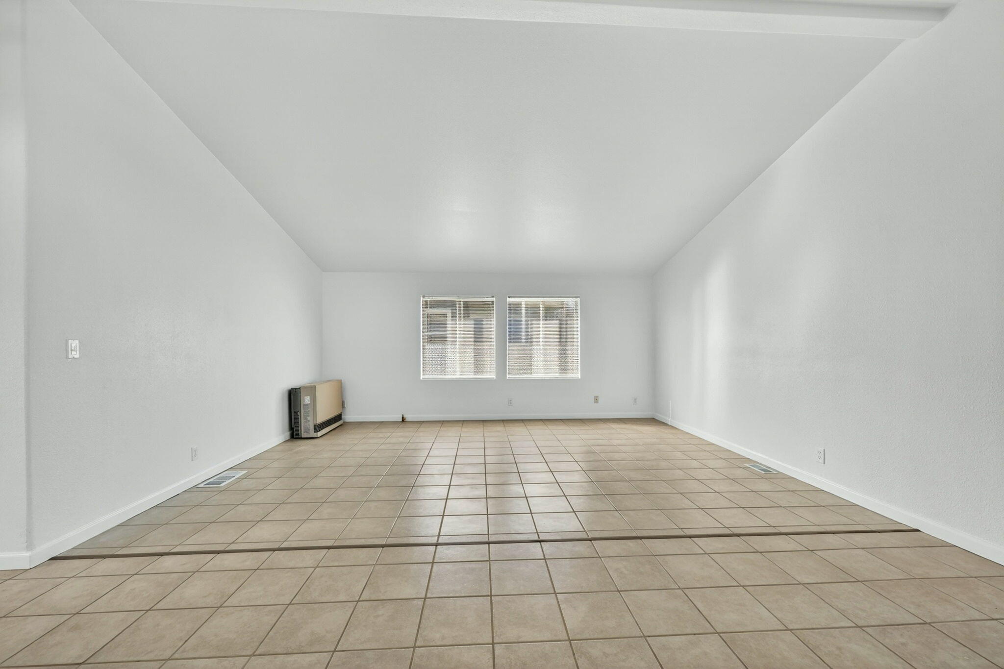 4729 S Pacific Highway 22