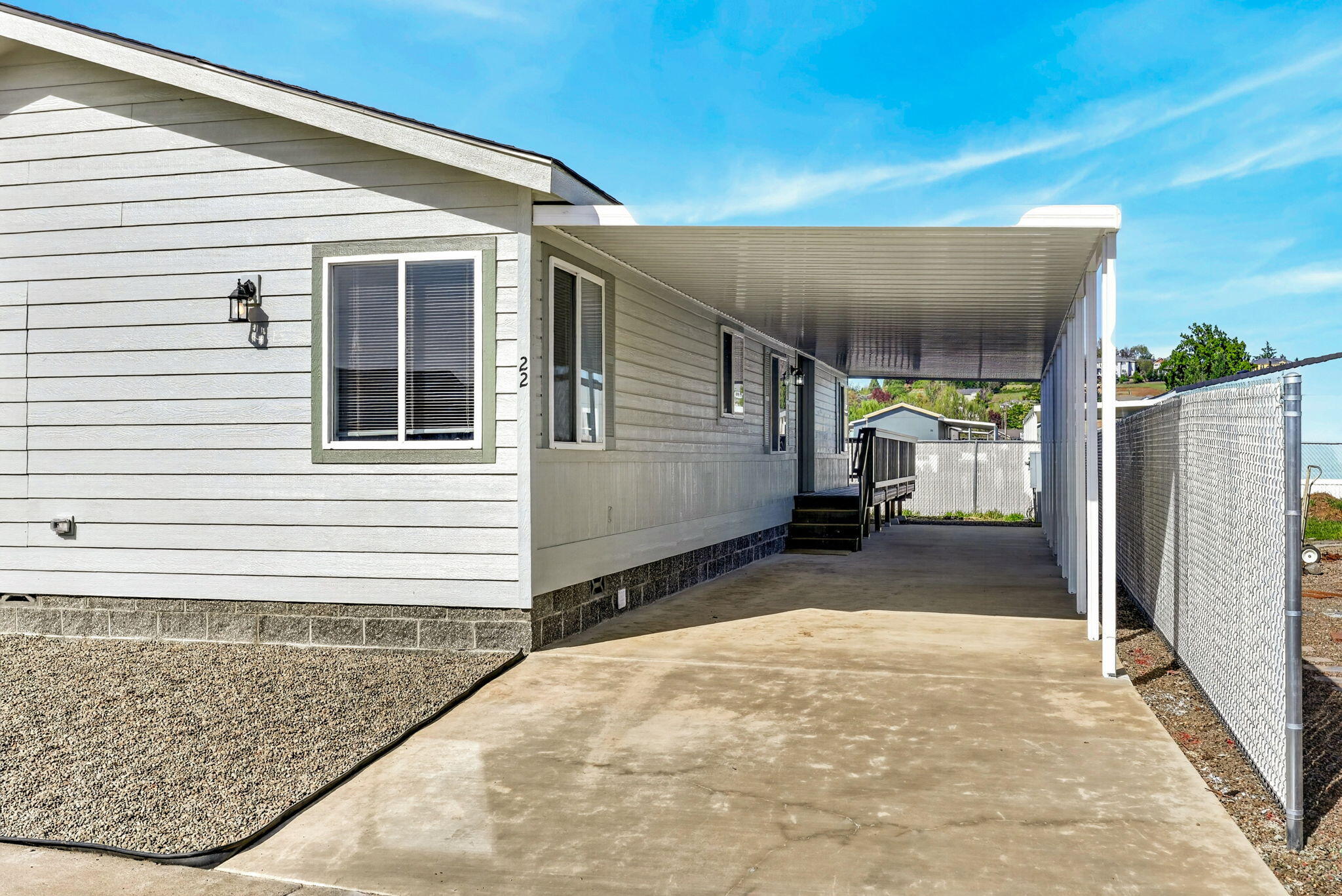 4729 S Pacific Highway 22