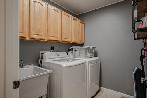 Tiny photo for 1025 Anglers Place, Shady Cove, OR 97539 (MLS # 220217310)