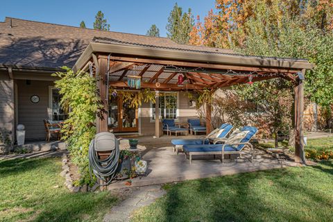 Tiny photo for 1025 Anglers Place, Shady Cove, OR 97539 (MLS # 220217310)