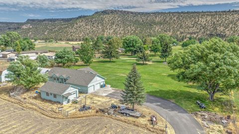 Photo of 7208 NE Ochoco Highway, Prineville, OR 97754 (MLS # 220212208)