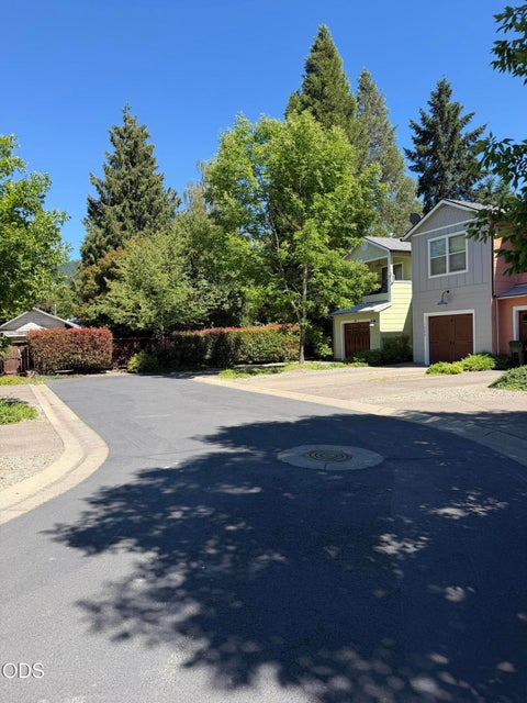 Tiny photo for 1262 Fruitdale Drive, Grants Pass, OR 97527 (MLS # 220223163)