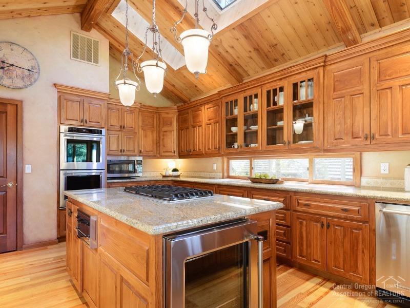 Broken Top - Residential