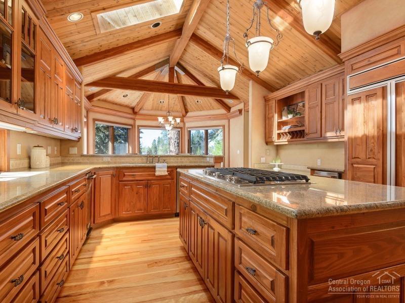 Broken Top - Residential