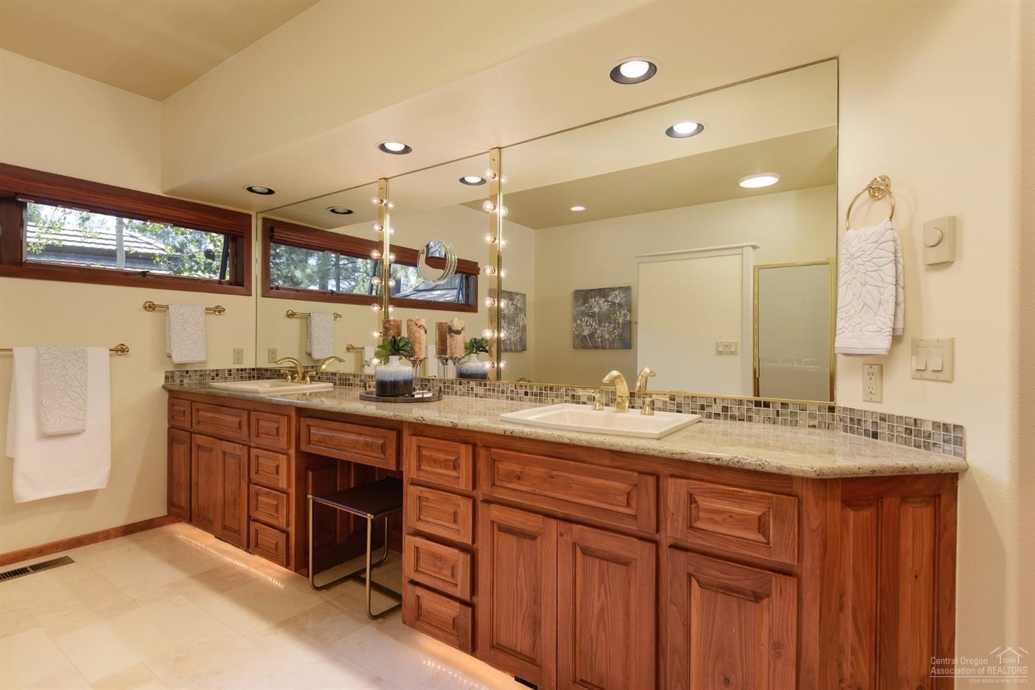 Broken Top - Residential