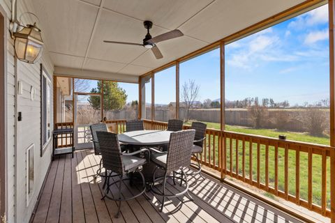 Tiny photo for 5548 Sturdivant Avenue, Klamath Falls, OR 97603 (MLS # 220217373)