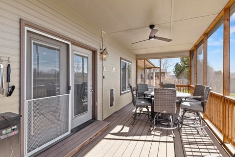 Tiny photo for 5548 Sturdivant Avenue, Klamath Falls, OR 97603 (MLS # 220217373)