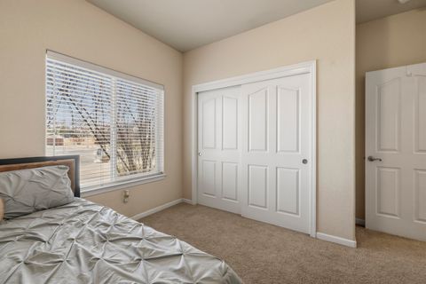 Tiny photo for 5548 Sturdivant Avenue, Klamath Falls, OR 97603 (MLS # 220217373)