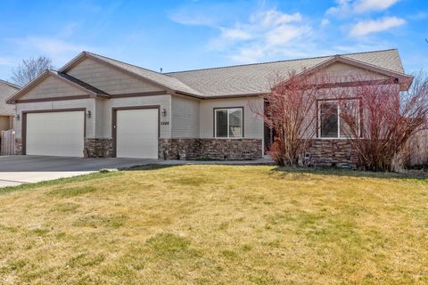 Tiny photo for 5548 Sturdivant Avenue, Klamath Falls, OR 97603 (MLS # 220217373)