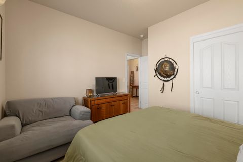 Tiny photo for 5548 Sturdivant Avenue, Klamath Falls, OR 97603 (MLS # 220217373)