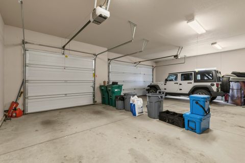 Tiny photo for 5548 Sturdivant Avenue, Klamath Falls, OR 97603 (MLS # 220217373)