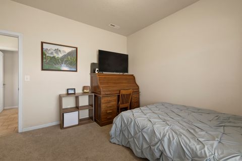 Tiny photo for 5548 Sturdivant Avenue, Klamath Falls, OR 97603 (MLS # 220217373)