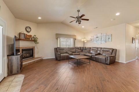 Tiny photo for 5548 Sturdivant Avenue, Klamath Falls, OR 97603 (MLS # 220217373)