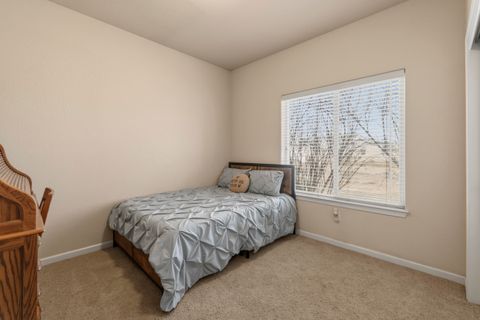 Tiny photo for 5548 Sturdivant Avenue, Klamath Falls, OR 97603 (MLS # 220217373)