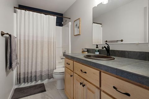 Tiny photo for 15375 Ponderosa Loop, La Pine, OR 97739 (MLS # 220218752)