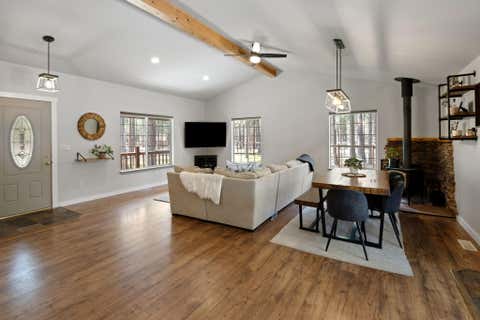 Tiny photo for 15375 Ponderosa Loop, La Pine, OR 97739 (MLS # 220218752)