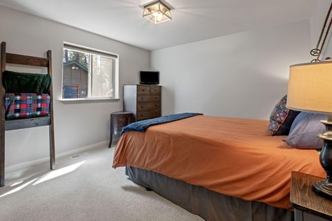 Tiny photo for 15375 Ponderosa Loop, La Pine, OR 97739 (MLS # 220218752)