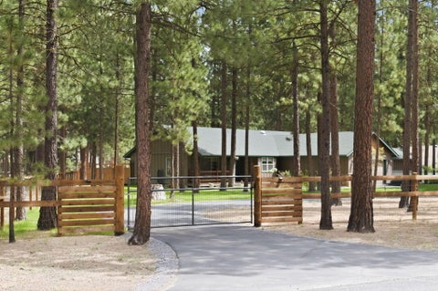 Tiny photo for 15375 Ponderosa Loop, La Pine, OR 97739 (MLS # 220218752)