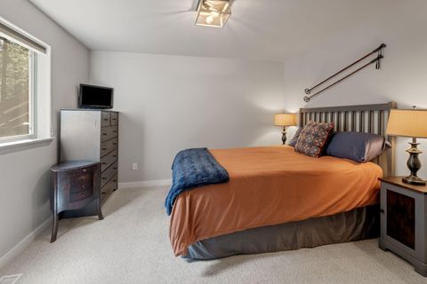 Tiny photo for 15375 Ponderosa Loop, La Pine, OR 97739 (MLS # 220218752)