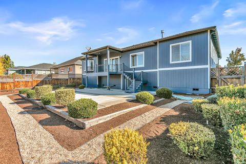 Tiny photo for 407 N Deanjou Avenue, Eagle Point, OR 97524 (MLS # 220211076)