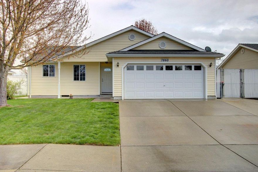 Lovely home in very nice White City neighborhood. Home is in excellent condition, has been well maintained, interior totally repainted, new slider to back yard. Parking for small RV or boat. Empty pasture land behind home with nice mountain view from back yard. Schedule a tour today.