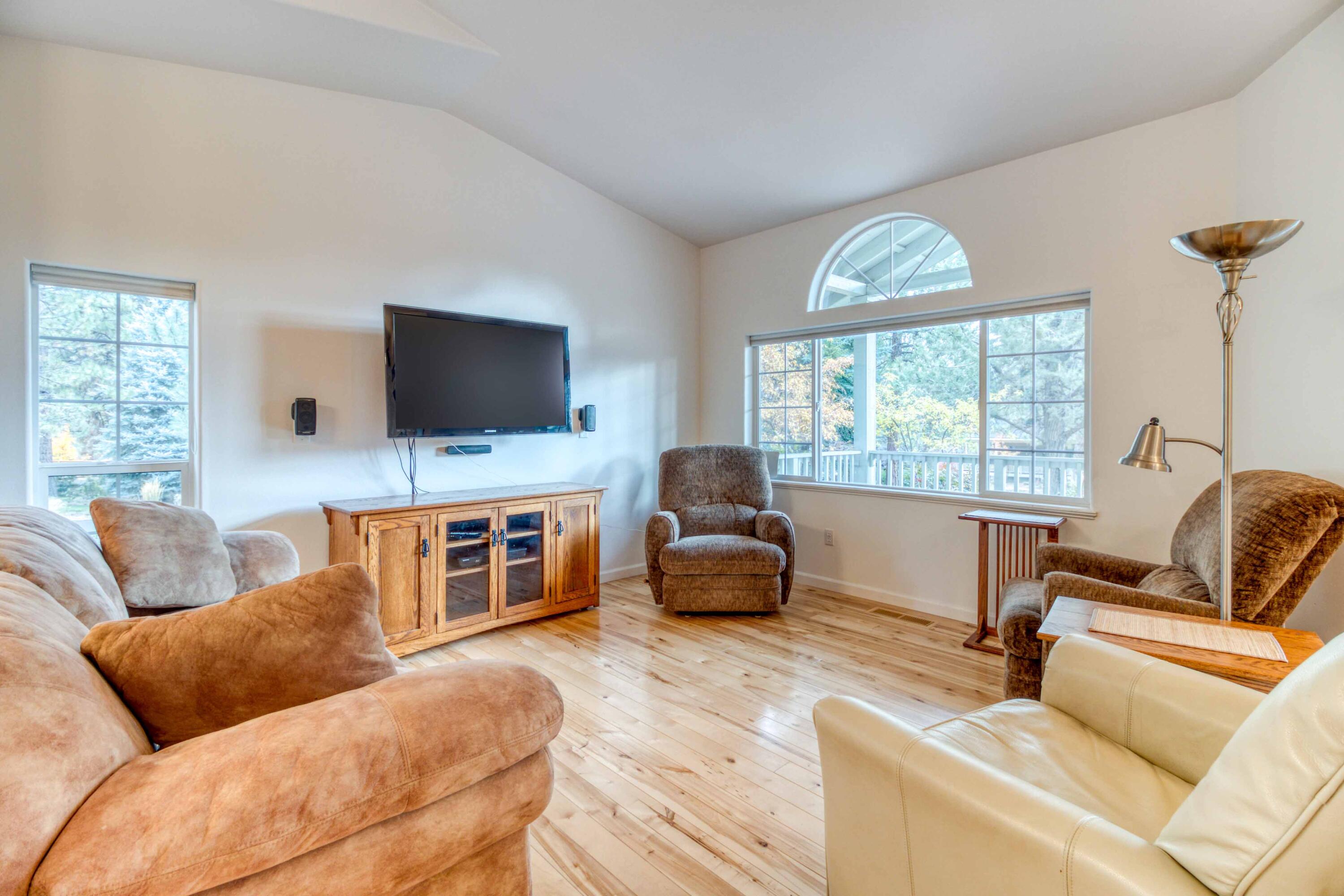 3271 NW Melville Drive
