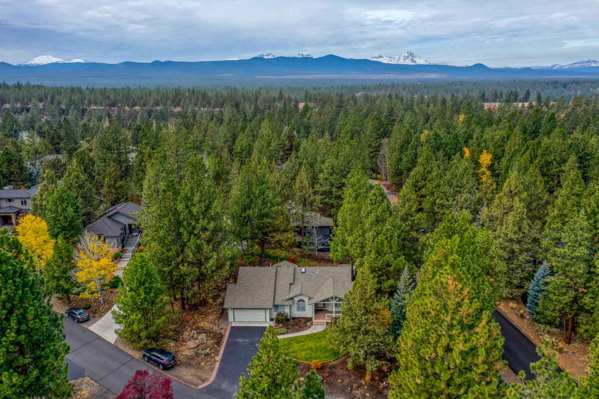 3271 NW Melville Drive