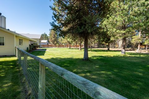 Tiny photo for 15770 Sunrise Boulevard, La Pine, OR 97739 (MLS # 220215404)