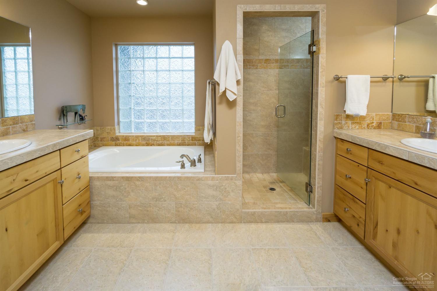 Otter Run - Residential