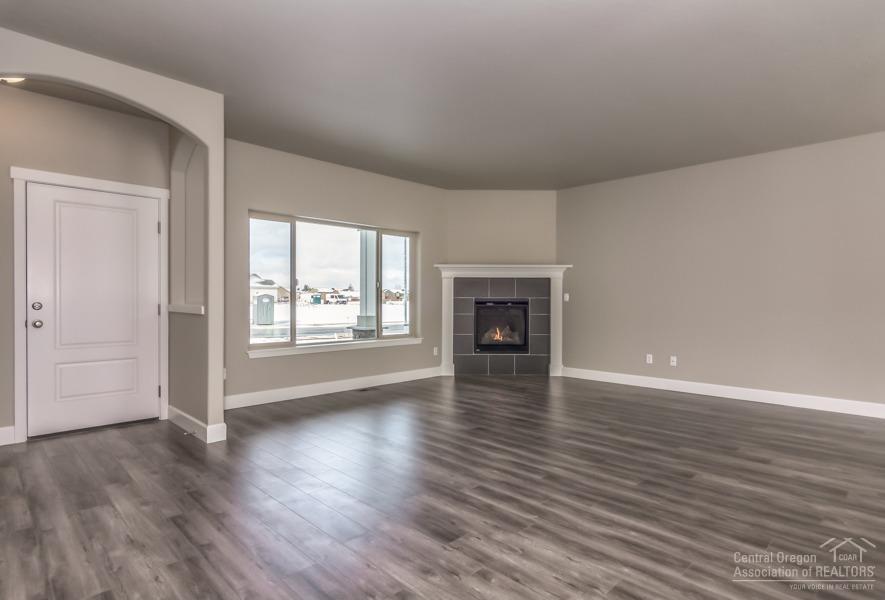 27 Elm - Residential