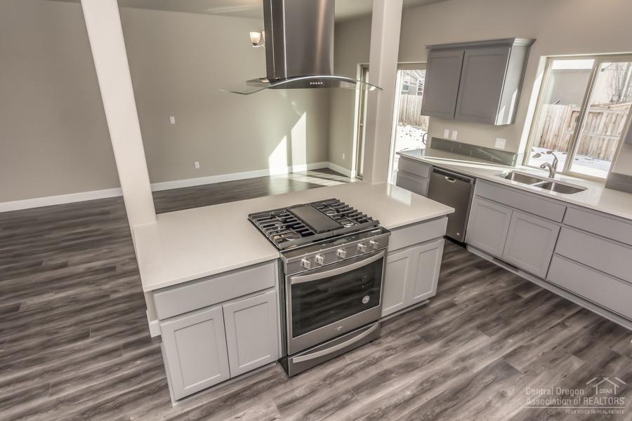 27 Elm - Residential