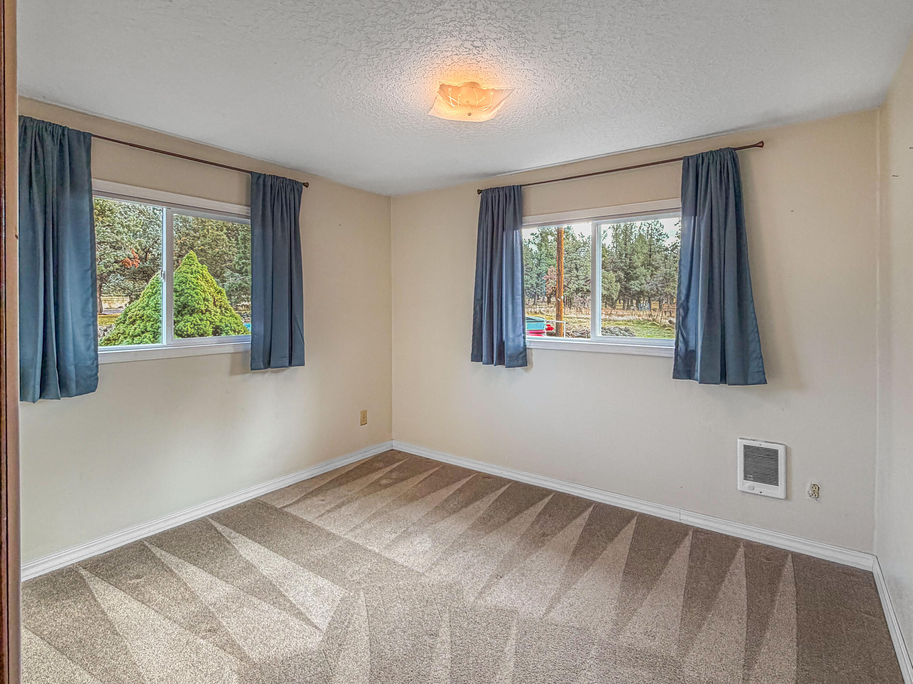 Howells River Rim - Residential