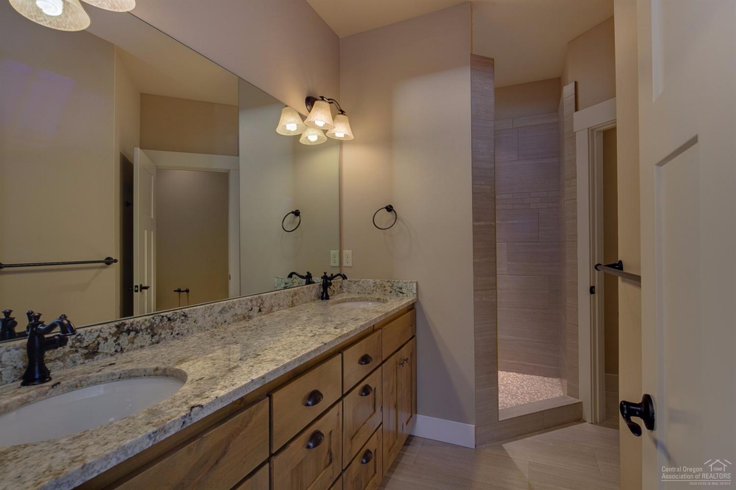 Pine Meadow Vill - Residential