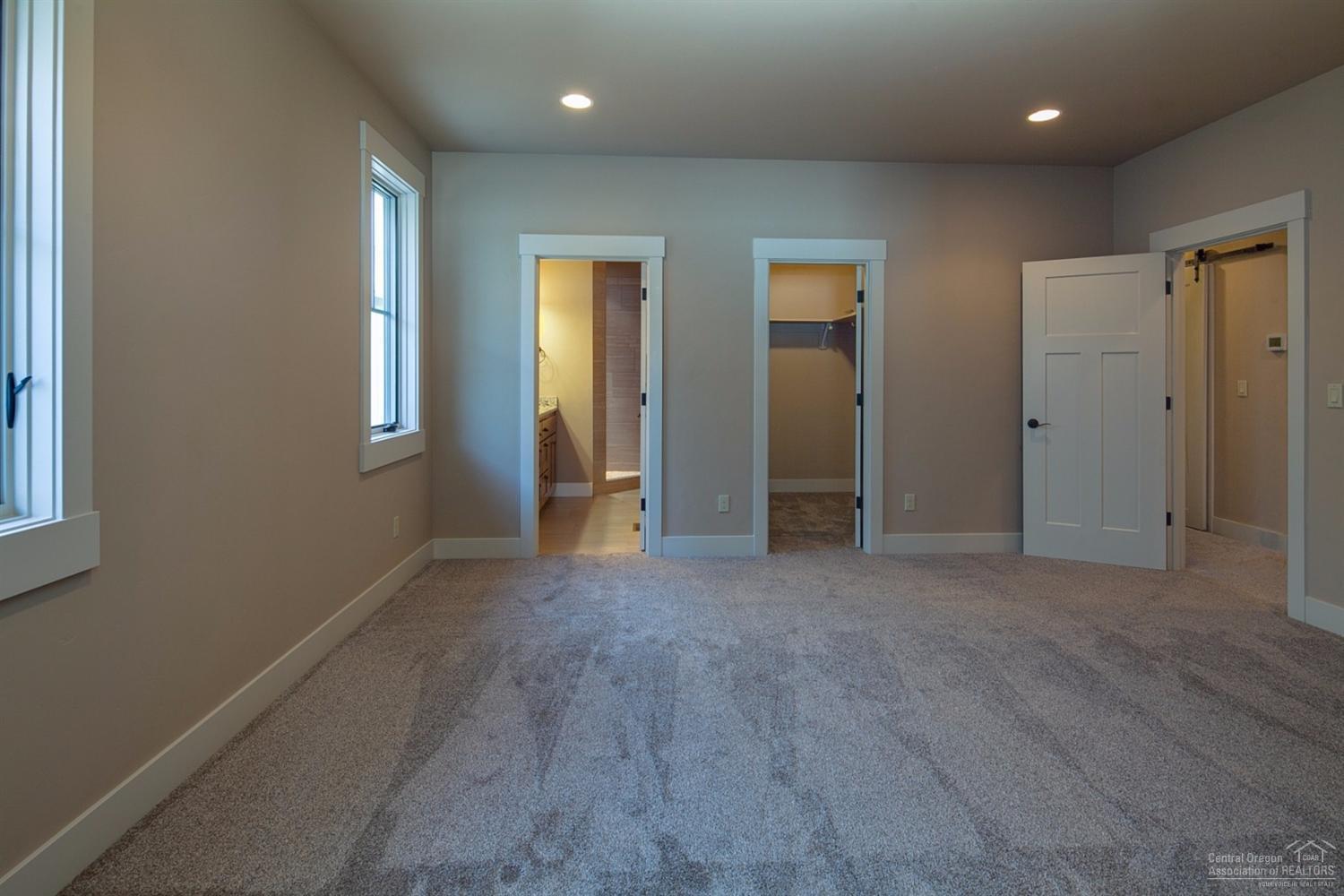 Pine Meadow Vill - Residential