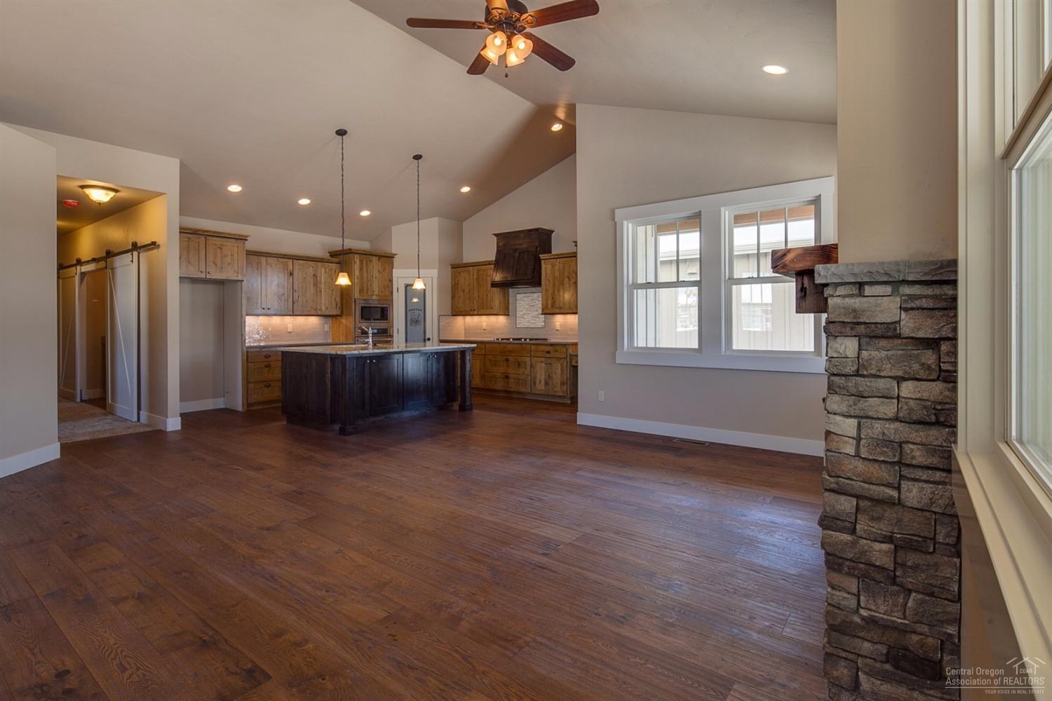 Pine Meadow Vill - Residential