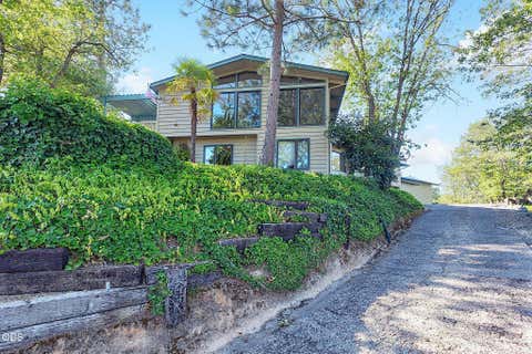 Tiny photo for 500 NW Woodson Drive, Grants Pass, OR 97526 (MLS # 220226315)