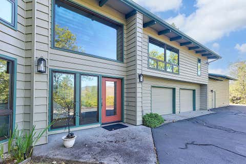 Tiny photo for 500 NW Woodson Drive, Grants Pass, OR 97526 (MLS # 220226315)