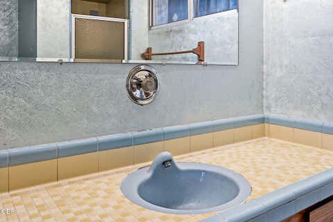 Tiny photo for 500 NW Woodson Drive, Grants Pass, OR 97526 (MLS # 220226315)